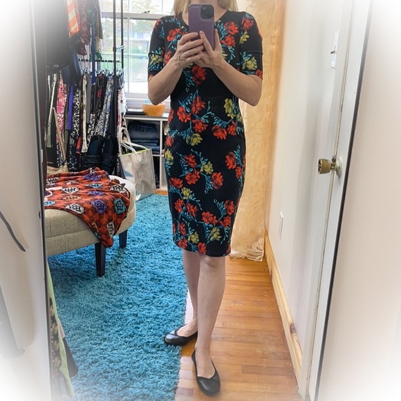 💕New WithTag Lularoe Julia Dress Black Floral💕 - Picture 2 of 8